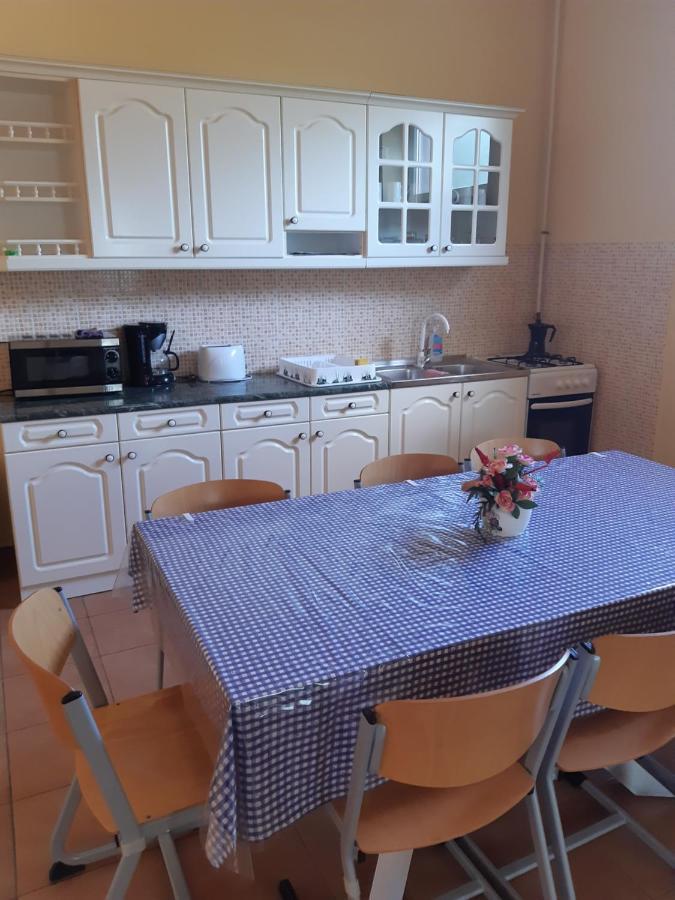 Helga Apartman Makó Εξωτερικό φωτογραφία