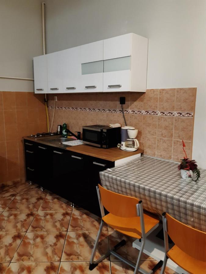 Helga Apartman Makó Εξωτερικό φωτογραφία