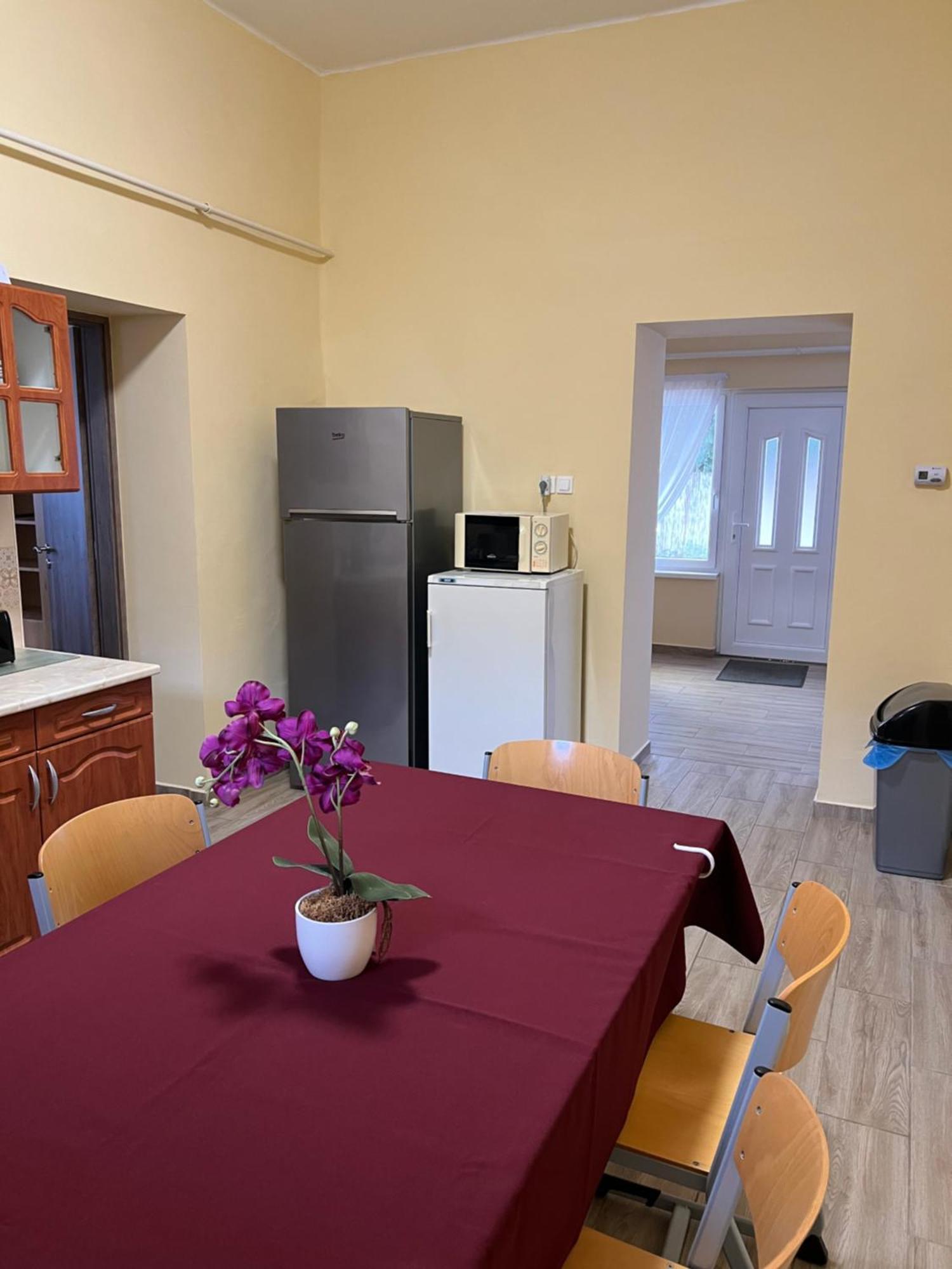 Helga Apartman Makó Εξωτερικό φωτογραφία